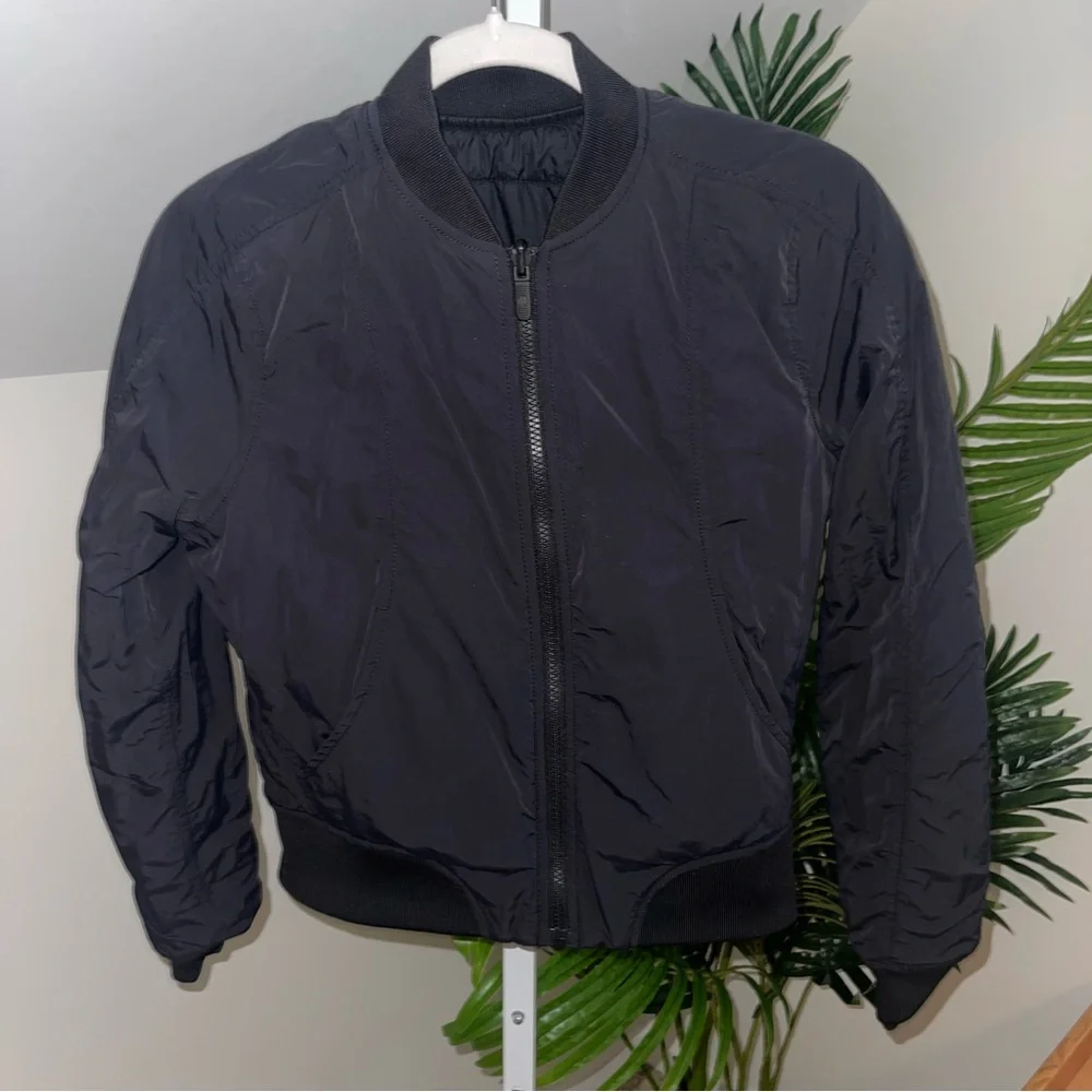 lululemon Black Flip it and Reverse It Jacket‎ Sz 4